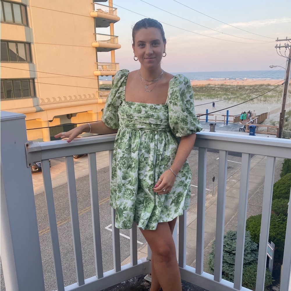 Abercrombie and fitch green floral puff sleeve dress